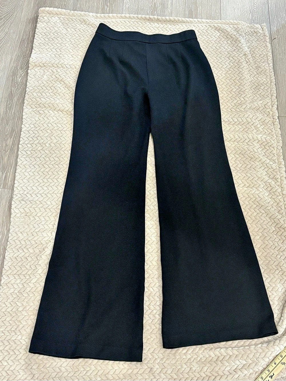 Express Pull-on High Waisted Flare Trouser in Signature Ponte Black